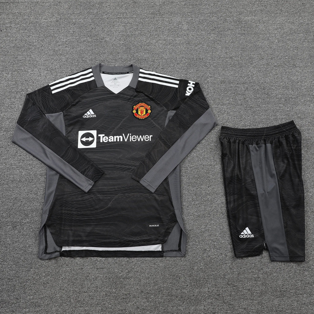 Manchester united Goalkeeper kit Long sleeves  Full set - Football DXB
